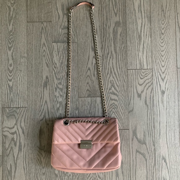 Steve Madden Handbags - Beautiful Steve Madden Baby Pink Crossbody Bag🤩💓